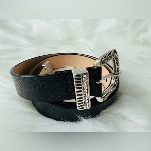 ๐จ๐ฆ Brave Leather Collection - Black With Crystal details - Picture 3 of 7